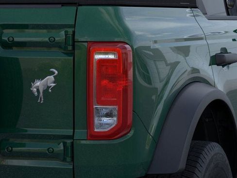 New 2025 Ford Bronco 4-Door image 23