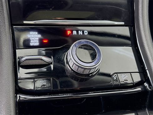 Used 2023 Jeep Grand Cherokee 4WD 4xe image 10