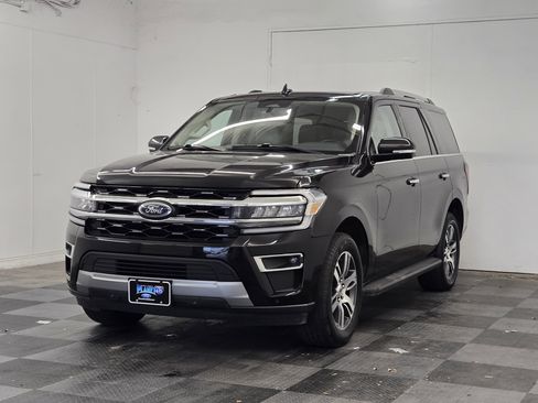 Certified 2024 Ford Expedition Limited image 4