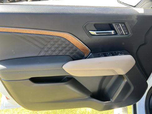 New 2026 GMC Canyon Denali AWD/4WD image 11