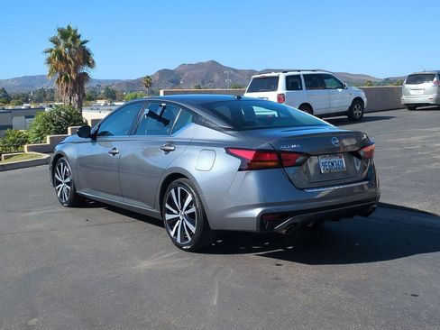 Certified 2022 Nissan Altima 2.5 SR image 8