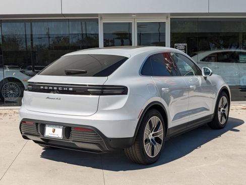 New 2025 Porsche Macan 4S Electric image 9
