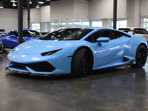 Used 2016 Lamborghini Huracan LP 610-4 Avio AWD/4WD image 2