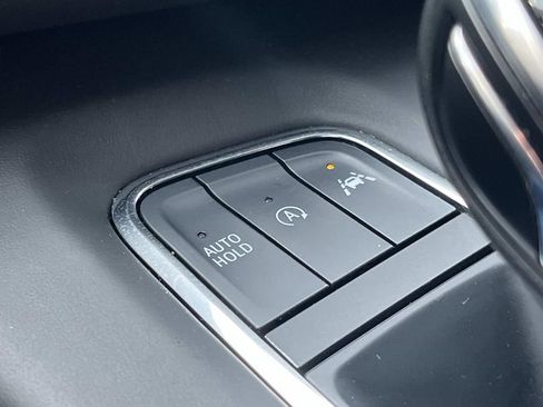 Certified 2023 Cadillac Escalade Sport Platinum w/ Heavy-Duty Trailer Package AWD/4WD image 43