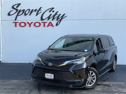 Used 2023 Toyota Sienna LE