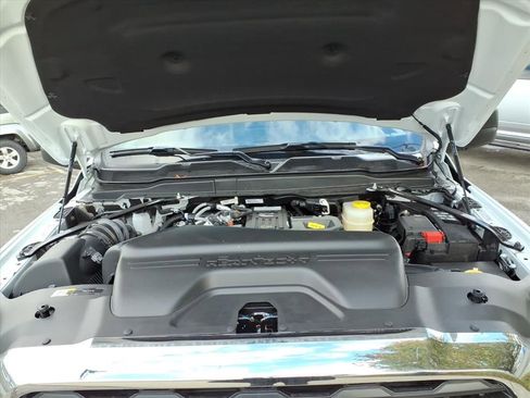 New 2026 RAM 3500 Tradesman AWD/4WD image 9