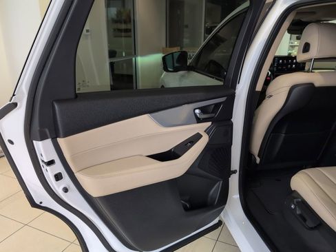 Used 2026 Acura MDX SH-AWD image 36