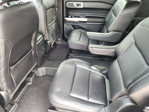 Used 2023 Ford Explorer XLT w/ Equipment Group 202A image 29