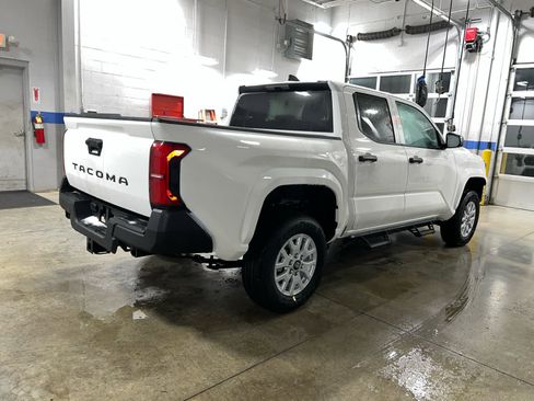 New 2025 Toyota Tacoma SR image 6