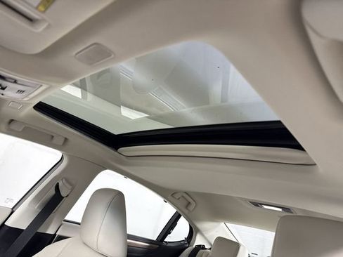 Certified 2025 Lexus ES 300h Ultra Luxury image 21