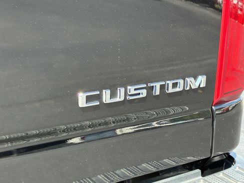 Used 2020 Chevrolet Silverado 2500 Custom w/ Custom Value Package AWD/4WD image 12
