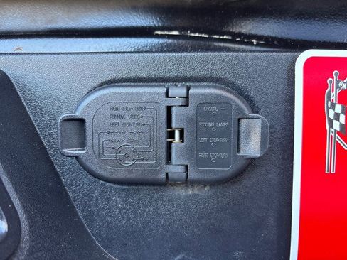 Used 2022 Toyota Tacoma SR5 w/ Technology Package image 28