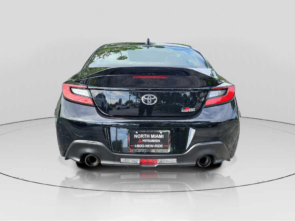 Used 2023 Toyota GR86 Premium w/ ALL Weather Mat Package (TMS) RWD image 6
