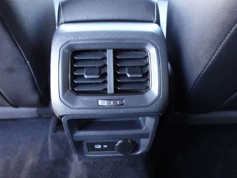 Used 2022 Volkswagen Tiguan SE R-Line image 24