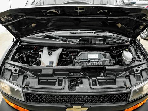 Used 2019 Chevrolet Express 2500 w/ Driver Convenience Package image 28