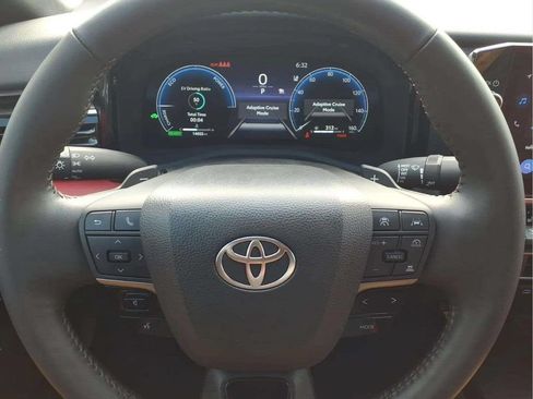 Used 2025 Toyota Camry XSE FWD image 15