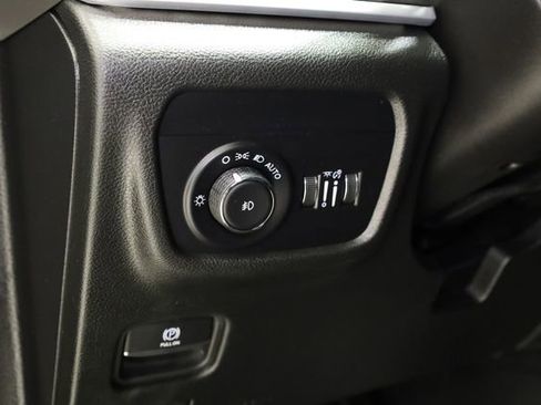 Used 2025 Jeep Grand Cherokee L Limited image 14