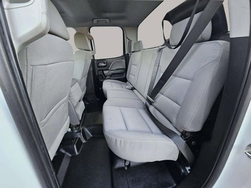 Used 2018 Chevrolet Silverado 1500 Custom w/ Trailering Package image 18