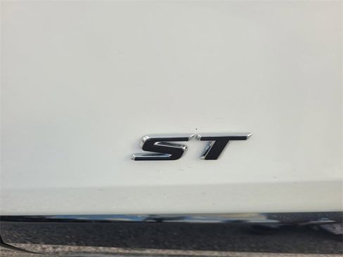 New 2025 Buick Encore GX Sport Touring w/ Advanced Technology Package image 3