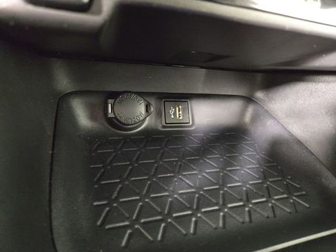 Used 2025 Toyota RAV4 XLE AWD/4WD image 25