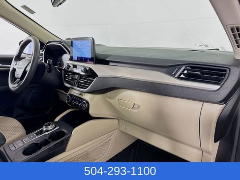 Used 2020 Ford Escape SE image 26