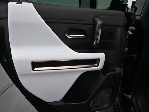 New 2025 GMC Hummer EV 3X image 18