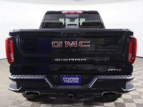 Used 2024 GMC Sierra 1500 AT4 w/ Technology Package AWD/4WD image 16