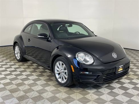 Used 2018 Volkswagen Beetle 2.0T S image 25