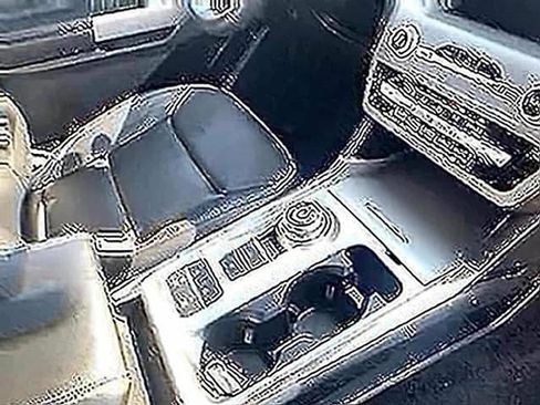 Used 2024 Ford Explorer XLT w/ Equipment Group 202A RWD image 10
