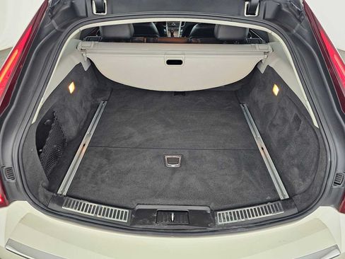 Used 2010 Cadillac CTS Luxury RWD image 14