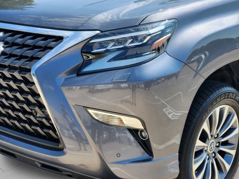 Used 2023 Lexus GX 460 Luxury w/ Accessory Package AWD/4WD image 42