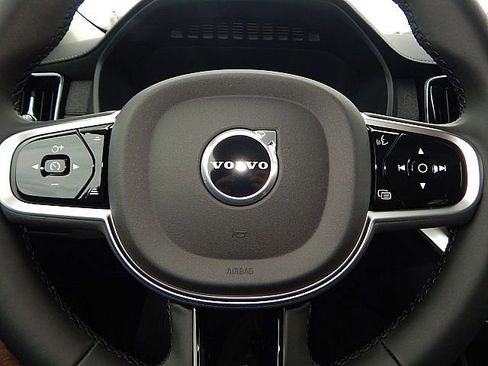 New 2026 Volvo XC90 B6 Plus w/ Protection Package image 22