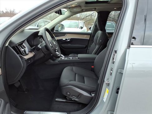 New 2026 Volvo XC90 B5 Plus w/ Protection Package image 10