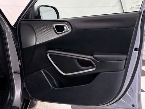 Used 2023 Kia Soul LX w/ Option Group 015 image 22