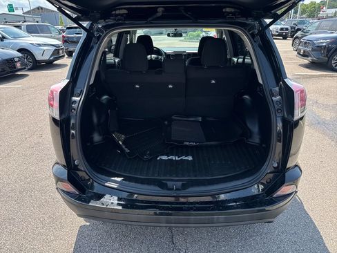 Used 2016 Toyota RAV4 LE AWD/4WD image 7