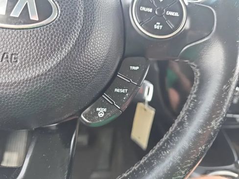 Used 2015 Kia Soul ! FWD image 21