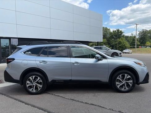 Used 2021 Subaru Outback Limited w/ Popular Package #2 AWD/4WD image 2