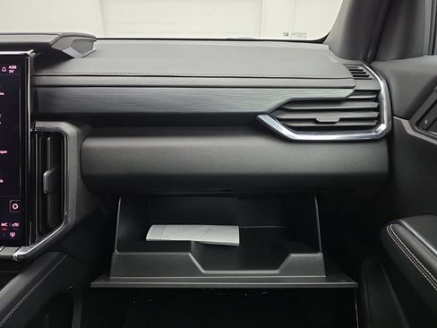 Used 2025 GMC Acadia Elevation AWD/4WD image 49