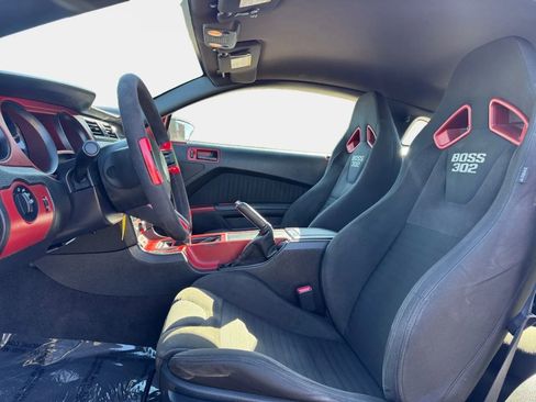 Used 2013 Ford Mustang Boss 302 w/ Boss 302 Accessory Pkg RWD image 9