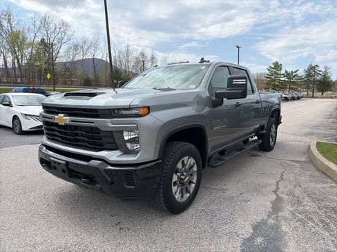 New 2026 Chevrolet Silverado 2500 Custom w/ Custom Value Package AWD/4WD image 7