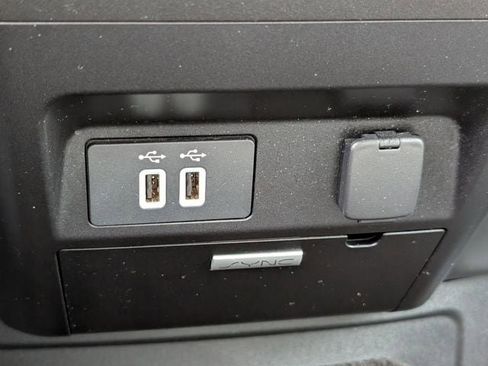 Used 2018 Ford F150 XLT w/ Equipment Group 302A Luxury image 18