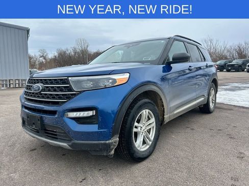 Used 2022 Ford Explorer XLT w/ Equipment Group 202A image 10