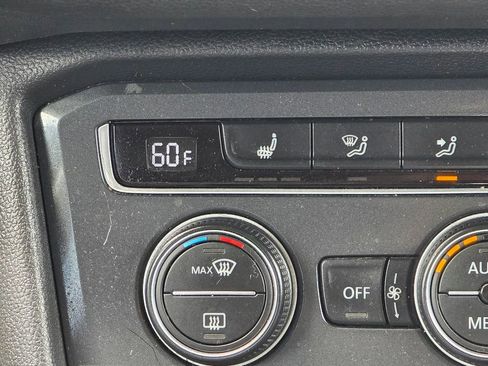 Used 2020 Volkswagen Tiguan SE FWD image 15