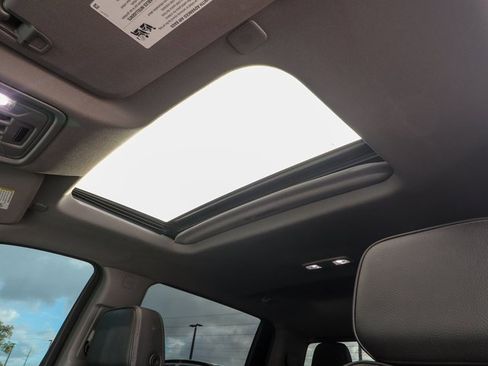 Used 2024 GMC Sierra 3500 Denali w/ Denali Reserve Package image 21