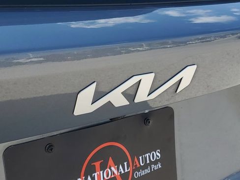 Used 2022 Kia Sorento EX w/ Panoramic Sunroof Package FWD image 5