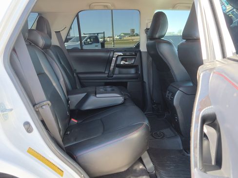 Used 2019 Toyota 4Runner TRD Off-Road Premium image 32