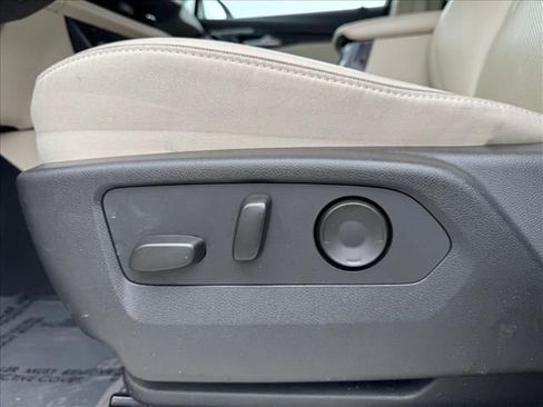 Used 2021 Buick Envision Essence w/ Technology Package I image 17