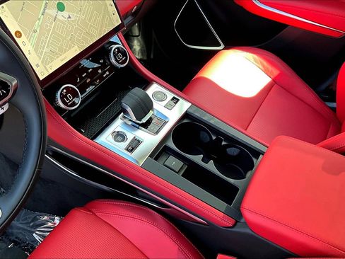 New 2026 Jaguar F-PACE R-Dynamic S image 8