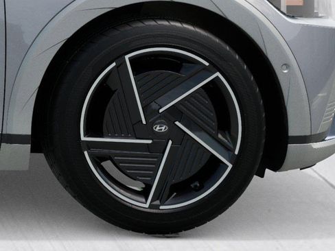 New 2026 Hyundai Ioniq 5 Limited image 8