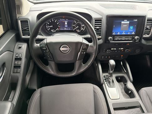 Used 2024 Nissan Frontier SV w/ SV Convenience Package RWD image 27